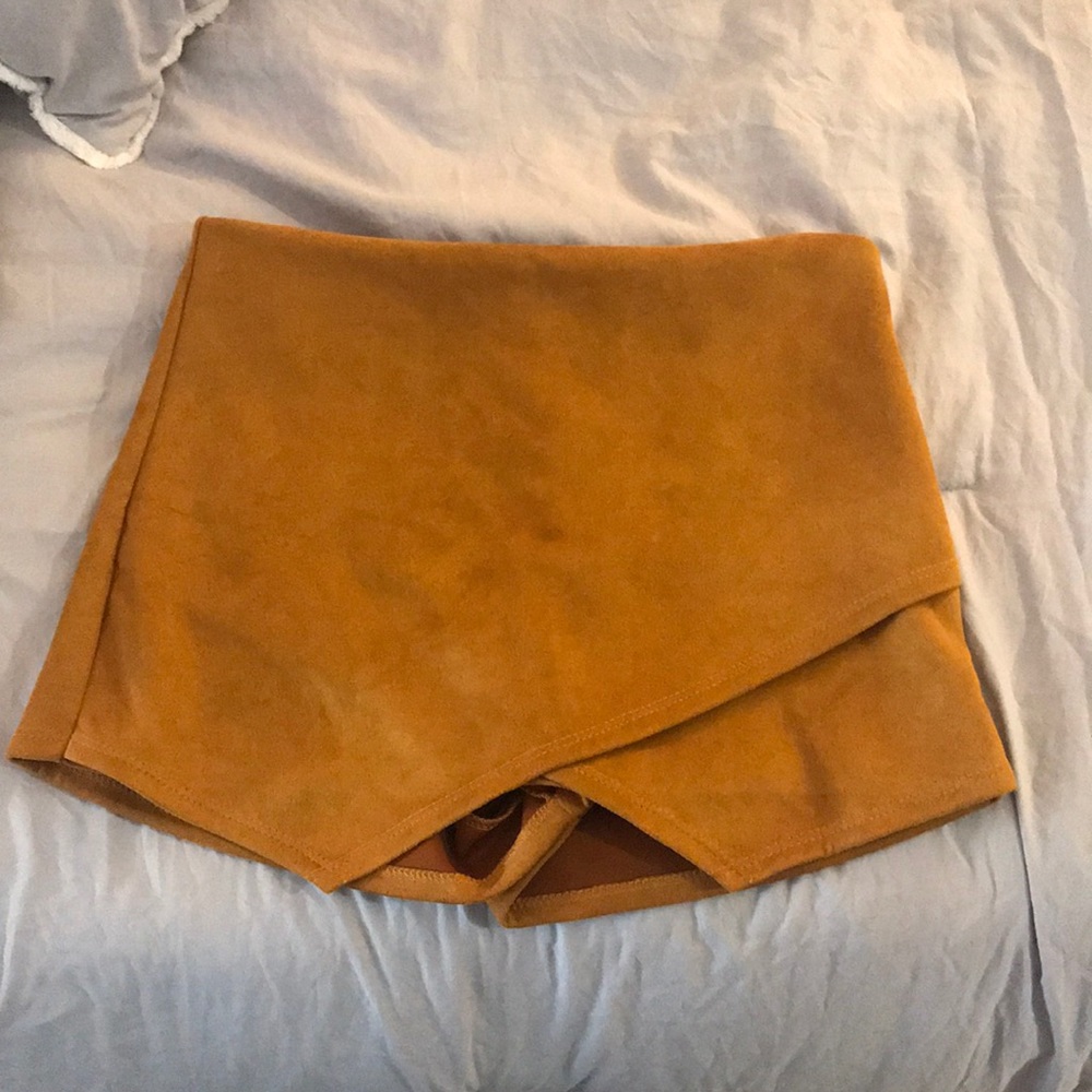 Skort - Picture 2 of 2